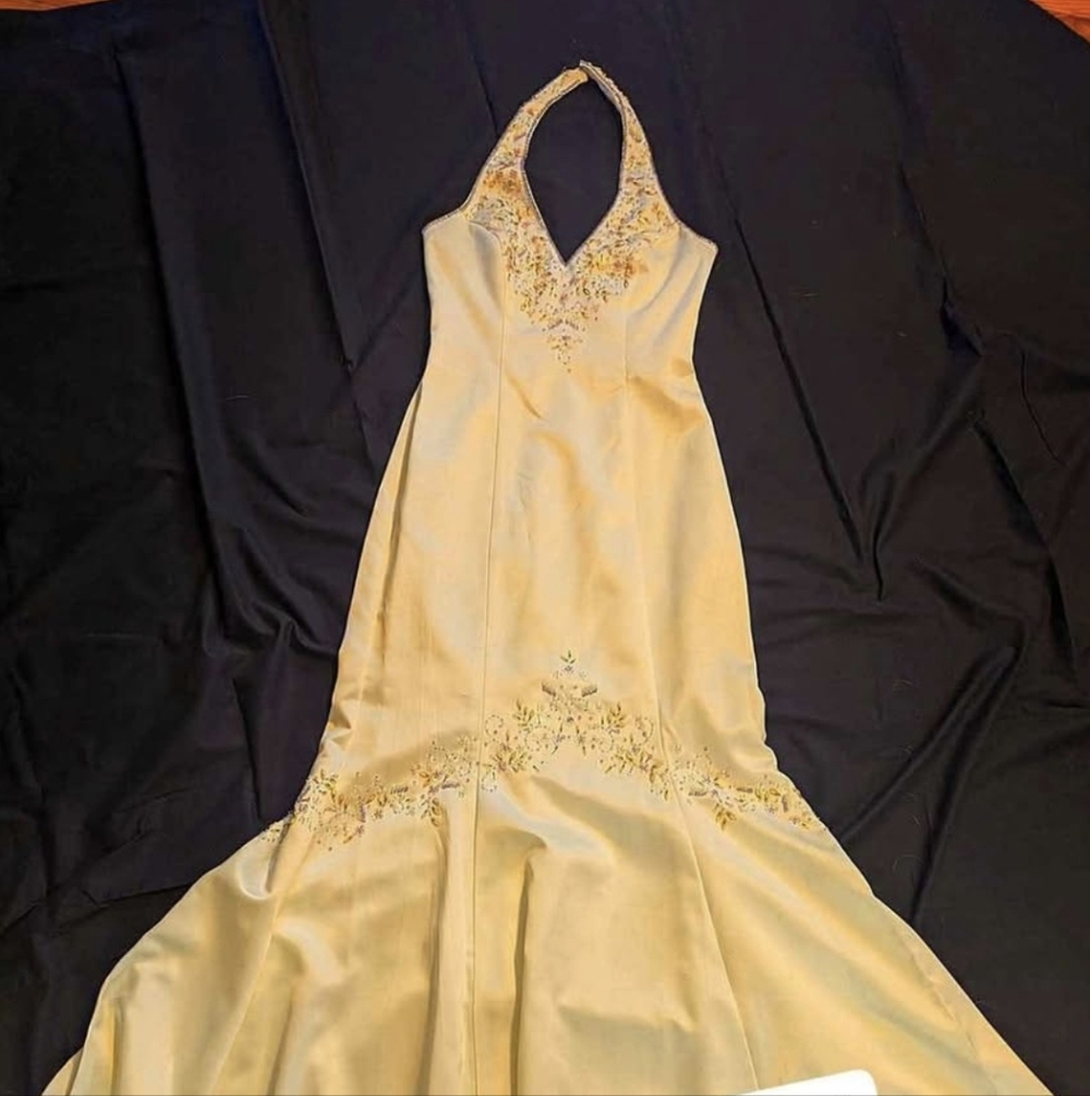 Elegant Yellow Halter Dress